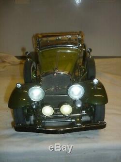Danbury mint scale model of a 1930 Cadillac V16 Roadster with working lights