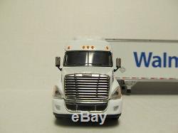 Dcp 1/64 Scale Freightliner Cascadia (wal-mart) Cab With Dry Van Trailer #32182