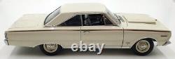 Diecast Promotions 1/18 Scale DC2423B 1967 Plymouth Belvedere White