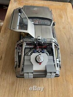 Eaglemoss DeLorean 1/8 Scale Complete