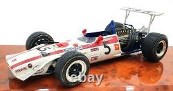 Ebbro 1/20 Scale Diecast DC01ASIGN Honda F1 RA301 1968 GP Signed With Case