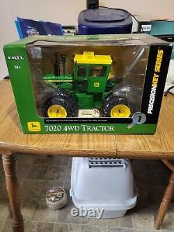 Ertl Diecast 1/16 scale John Deere 7020 precision farm tractor toy Mint in box