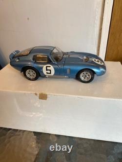 Exoto. 118 Scale shelby cobra