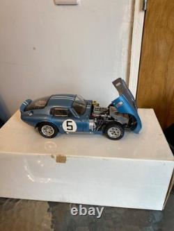 Exoto. 118 Scale shelby cobra