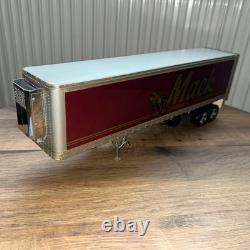 Franklin Mint 132 Scale, Mack Refrigerated Trailer, Model