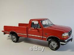 Franklin Mint 1996 Ford F-150 Pickup Truck Red 124 Scale Diecast Model withHitch