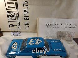 Franklin Mint Richard Petty 1967 Plymouth Belvedere GTX 124 Scale Diecast Car