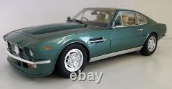 GT Spirit 1/18 Scale GT072 Aston Martin V8 Vantage metallic green