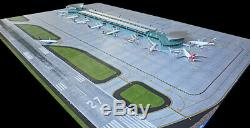 Gemini Jets 1400 Scale DELUXE Airport Terminal & Mat (Bundle) IN STOCK