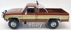 Greenlight 1/18 Scale 13560 1982 GMC K-250 Sierra Grande Lee Majors Fall Guy