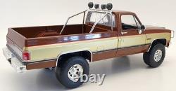 Greenlight 1/18 Scale 13560 1982 GMC K-250 Sierra Grande Lee Majors Fall Guy