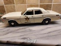 Greenlight 1975 Dodge Coronet Hazzard County Sheriff Scale 1.18