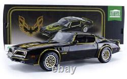 Greenlight 1977 Smokey Bandit Pontiac Firebird Trans Am 1/18 Scale Diecast 19098