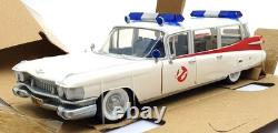Hasbro 1/18 Scale GB33421 Ghostbusters Plasma Series Ecto-1 (1984) Cadillac