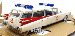 Hasbro 1/18 Scale GB33421 Ghostbusters Plasma Series Ecto-1 (1984) Cadillac