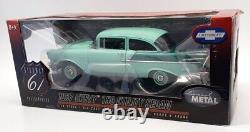 Highway 61 1/18 Scale 50292 1957 Chevrolet 150 Utility Sedan Surf & Hlnd Green