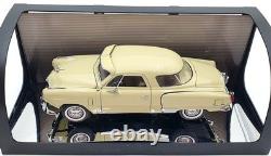 Highway 61 1/18 Scale Diecast 50114 1951 Studebaker Commander Cream