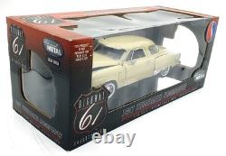 Highway 61 1/18 Scale Diecast 50114 1951 Studebaker Commander Cream