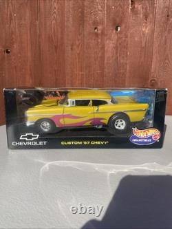 Hot Wheels Collectibles 1/18 Scale Custom'57 Chevy Gold Metallic MT0897 Diecast