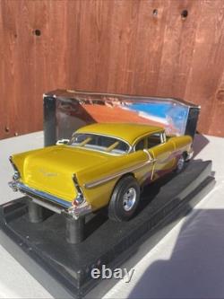 Hot Wheels Collectibles 1/18 Scale Custom'57 Chevy Gold Metallic MT0897 Diecast
