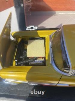Hot Wheels Collectibles 1/18 Scale Custom'57 Chevy Gold Metallic MT0897 Diecast