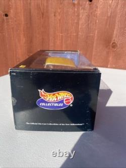 Hot Wheels Collectibles 1/18 Scale Custom'57 Chevy Gold Metallic MT0897 Diecast