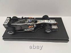 Hotwheels McLaren Mercedes MP4-17 Kimi Raikkonen 1/18