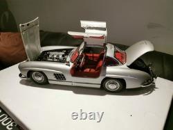 IXO Models Mercedes 300 SL Coupe 1954 18 Scale Model Car Silver
