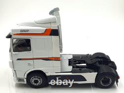 Ixo 1/18 Scale PLC30214 DAF XF Space Truck White