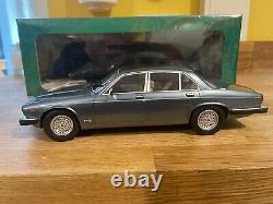 JAGUAR XJ6 Sovereign Series III in blue metallic Cult Scale 118