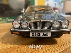 JAGUAR XJ6 Sovereign Series III in blue metallic Cult Scale 118