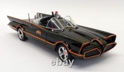 Jada 1/18 Scale 98625 Classic TV Series Batmobile Batman & Robin Figures