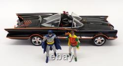 Jada 1/18 Scale 98625 Classic TV Series Batmobile Batman & Robin Figures