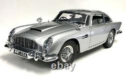 James Bond 007 Aston Martin 18 scale model