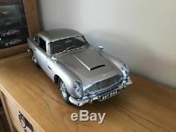 James Bond 007 Aston Martin DB5 by Eaglemoss complete 18 scale HUGE MODEL