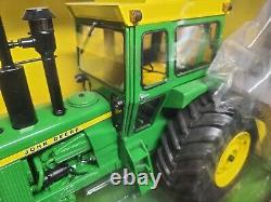 John Deere Model 6030 Tractor Precision Elite Lights ERTL 45358 116 Scale NIB