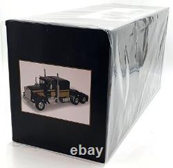 KK Scale Road Kings 1/18 Scale RK180121 Kenworth W900 Black