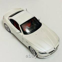 KYOSHO BMW Z4 SDRIVE35i E89 Brilliant White Metallic White White 1/18 Scale Ori