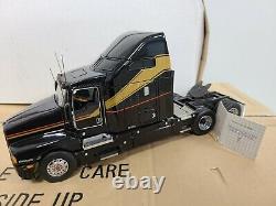 Kenworth T600 & Refrigerated Trailer Black Franklin Mint 132 Scale Model NIB