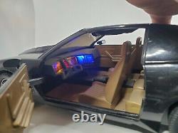 Knight Rider Electronic 1/15 scale KITT Car Diamond Select Toys lights sounds