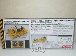Komatsu D 575 A-3 Super Dozer RC by Kyosho 150 Scale Model #66001 New