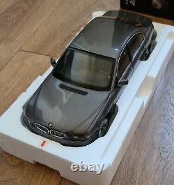 Kyosho 118 Scale Die-cast BMW 745i Model (Grey)