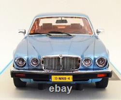 LS Collectibles 1/18 Scale Model Car LS025F 1982 Jaguar XJ6 Met Blue