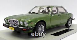 LS Collectibles 1/18 Scale Model Car LS025I 1982 Jaguar XJ6 Green