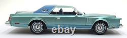 MCG 1/18 Scale Diecast MCG18369 Lincoln Continental Mark V Met. Blue MCG 1/18 Scale Diecast MCG18369 Lincoln Continental Mark V Met. Blue