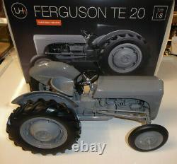MODEL TRACTOR FERGUSON TE20 (LIMITED EDITION) 1/8th Scale By Universal Hobbies