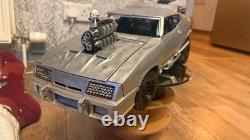 Mad max inteceptor 18 scale Razor cola hand build with lights on