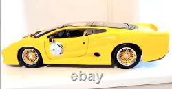 Maisto 1/12 Scale Diecast 33203 1992 Jaguar XJ220 Yellow MIB MINT Boxed RARE