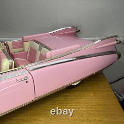 Maisto 112 Scale Cadillac Eldorado Biaritz 1959 Die Cast Model Car Pink