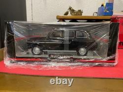 Minichamps 1/18 Scale Car Model Diecast Vehicle Collectible with Box